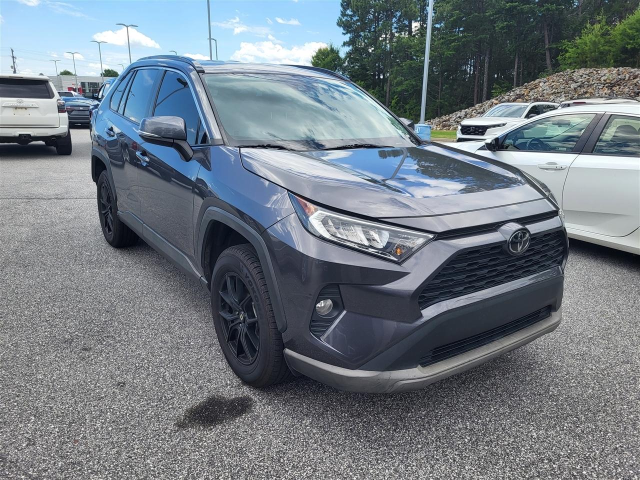 Toyota RAV4 XLE 2021