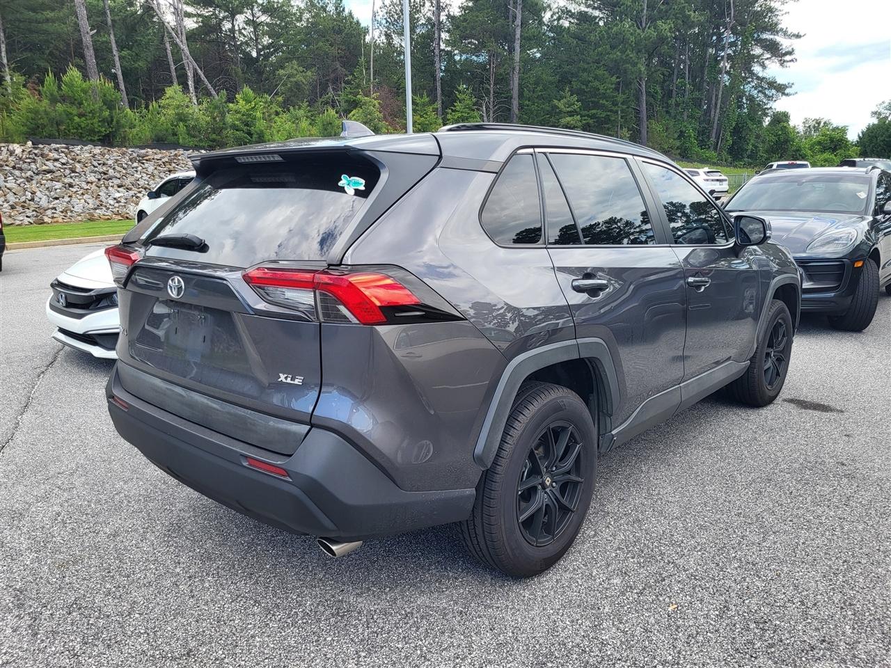 Toyota RAV4 XLE 2021
