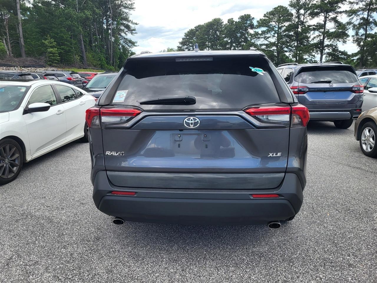 Toyota RAV4 XLE 2021
