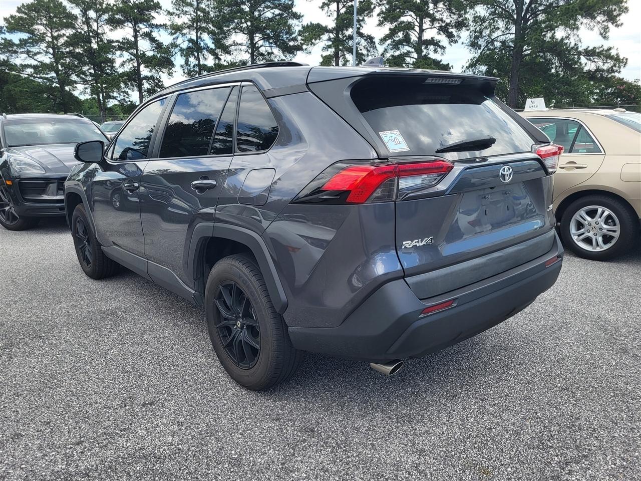 Toyota RAV4 XLE 2021