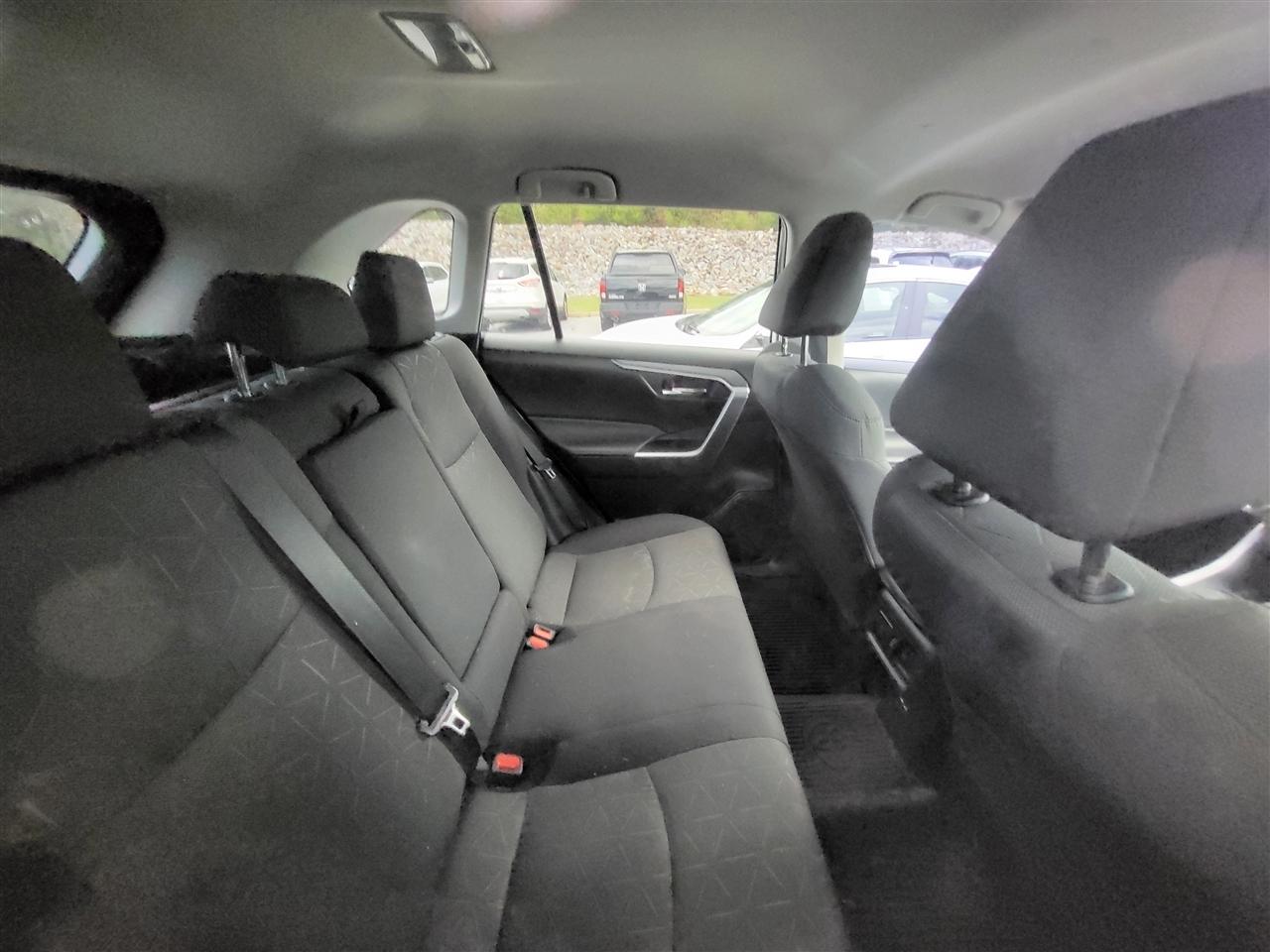 Toyota RAV4 XLE 2021