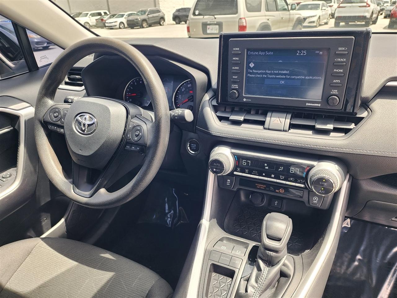 Toyota RAV4 XLE 2021