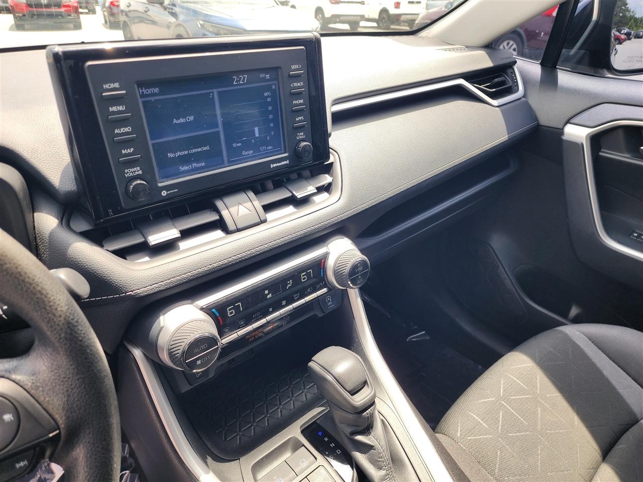 Toyota RAV4 XLE 2021