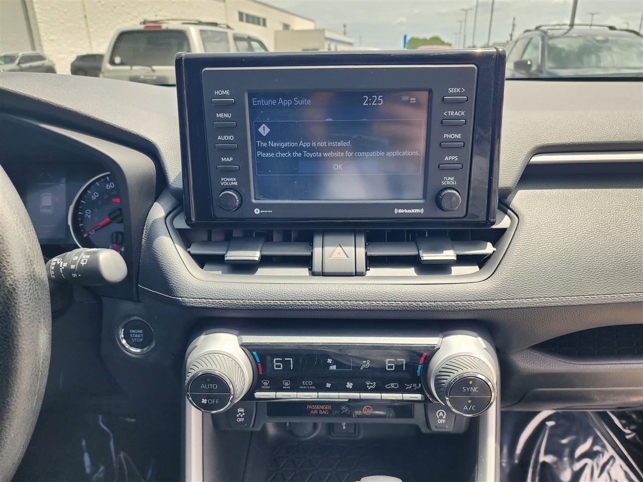 Toyota RAV4 XLE 2021