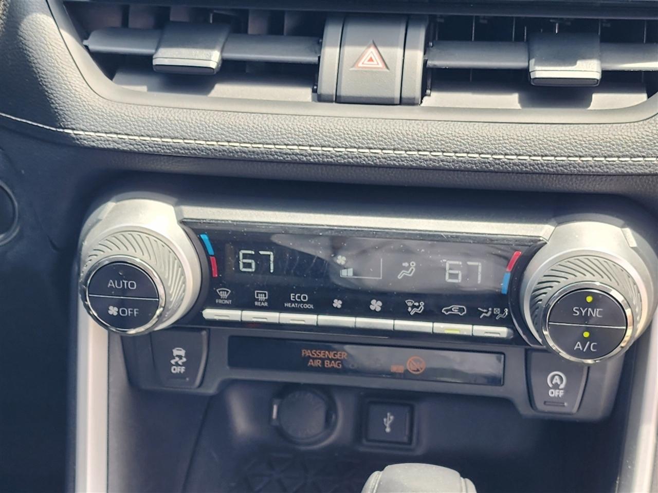 Toyota RAV4 XLE 2021