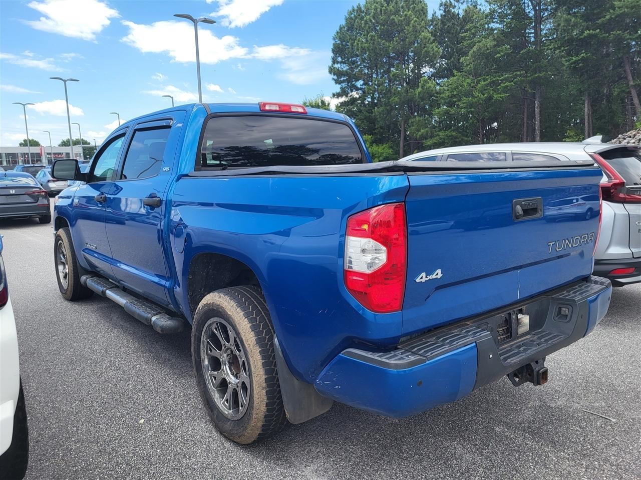 Toyota Tundra SR5 5.7L V8 FFV CrewMax 4WD 2016
