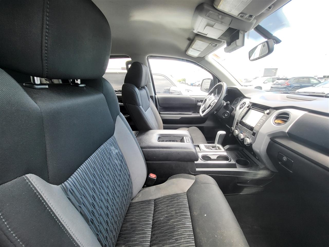 Toyota Tundra SR5 5.7L V8 FFV CrewMax 4WD 2016