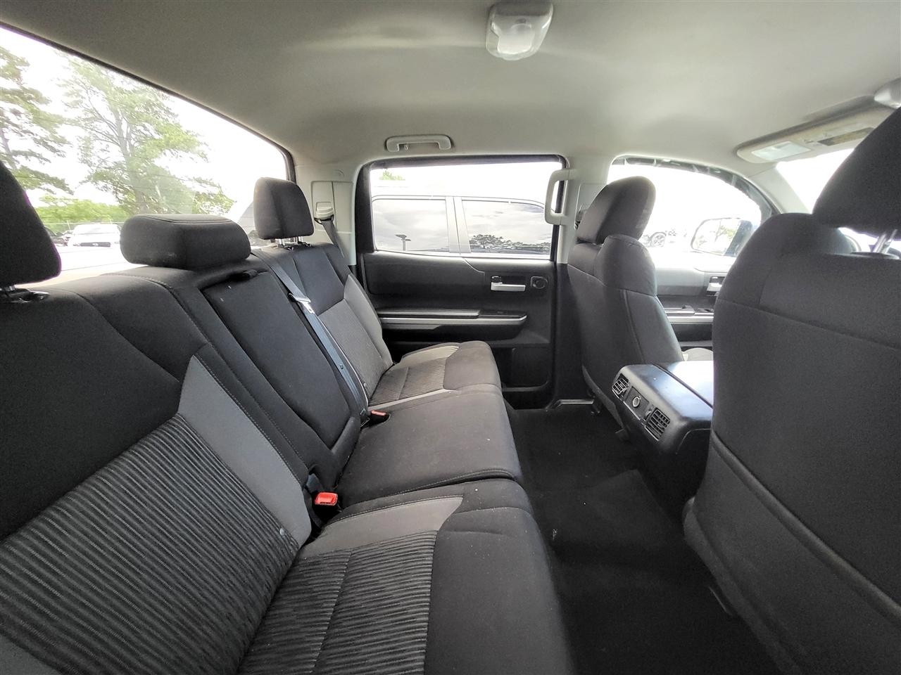 Toyota Tundra SR5 5.7L V8 FFV CrewMax 4WD 2016