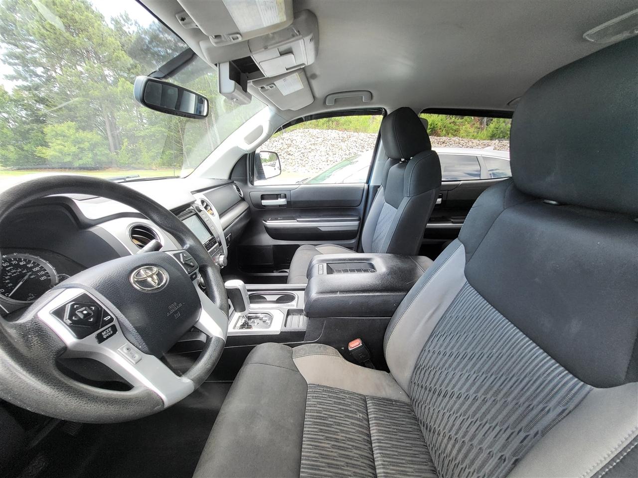 Toyota Tundra SR5 5.7L V8 FFV CrewMax 4WD 2016