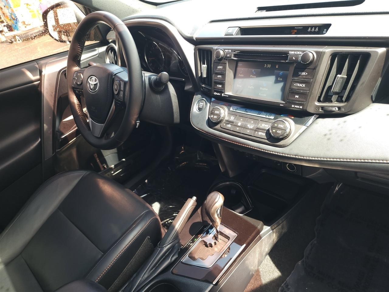 Toyota RAV4 SE 4WD 2018