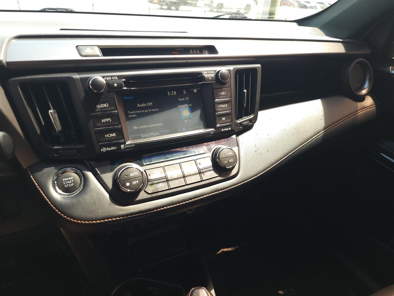 Toyota RAV4 SE 4WD 2018
