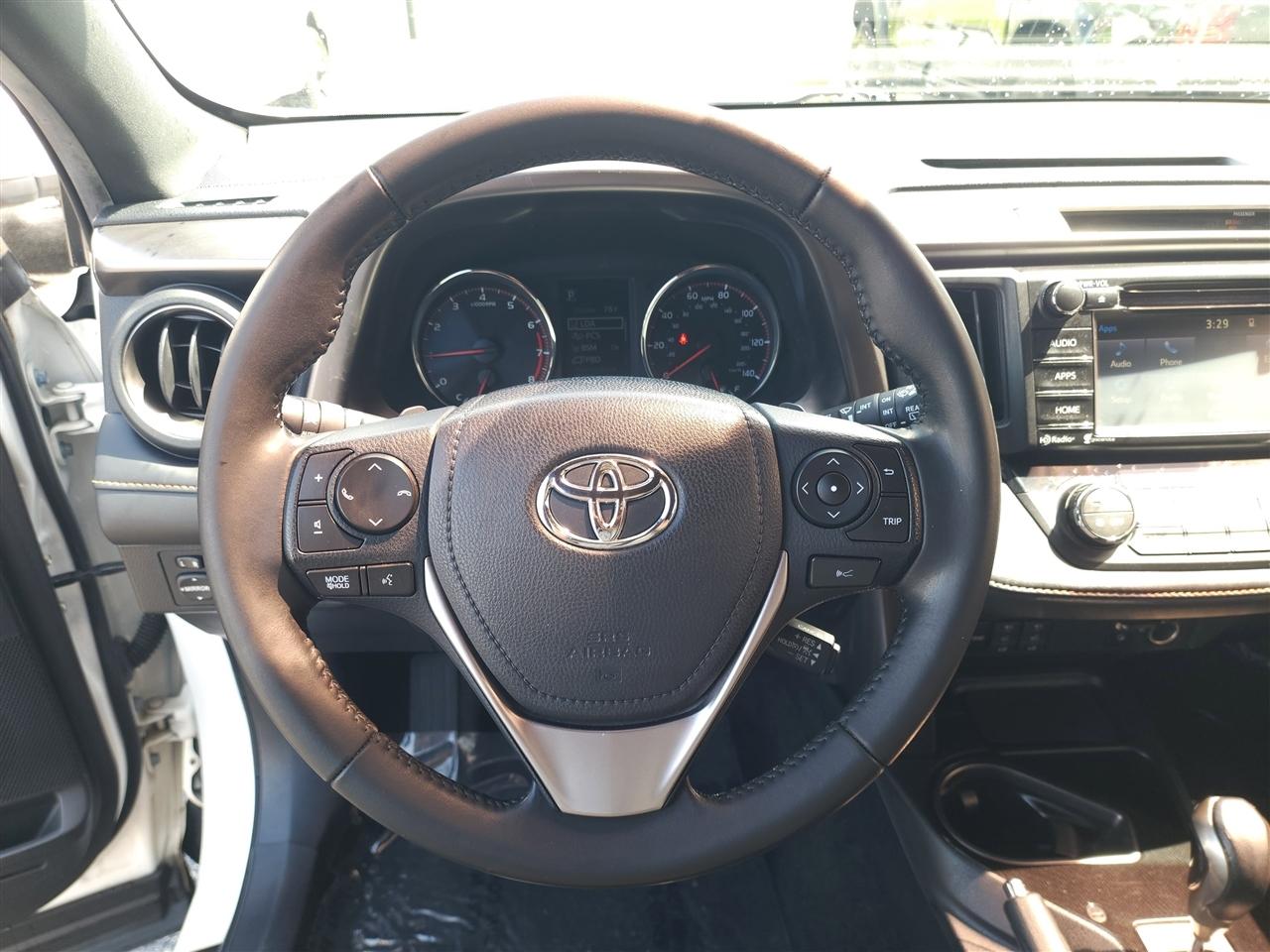 Toyota RAV4 SE 4WD 2018