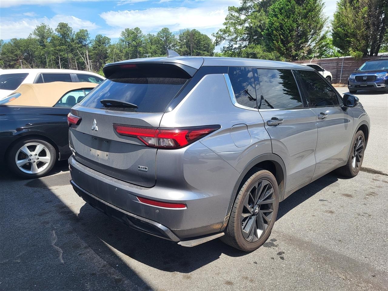 Mitsubishi Outlander SE 4WD 2022