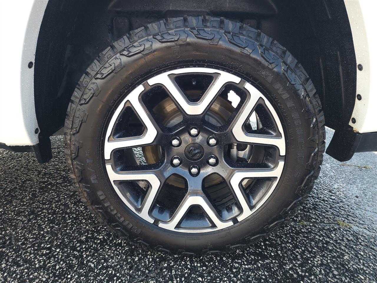 RAM 1500 Laramie Crew Cab SWB 4WD 2025
