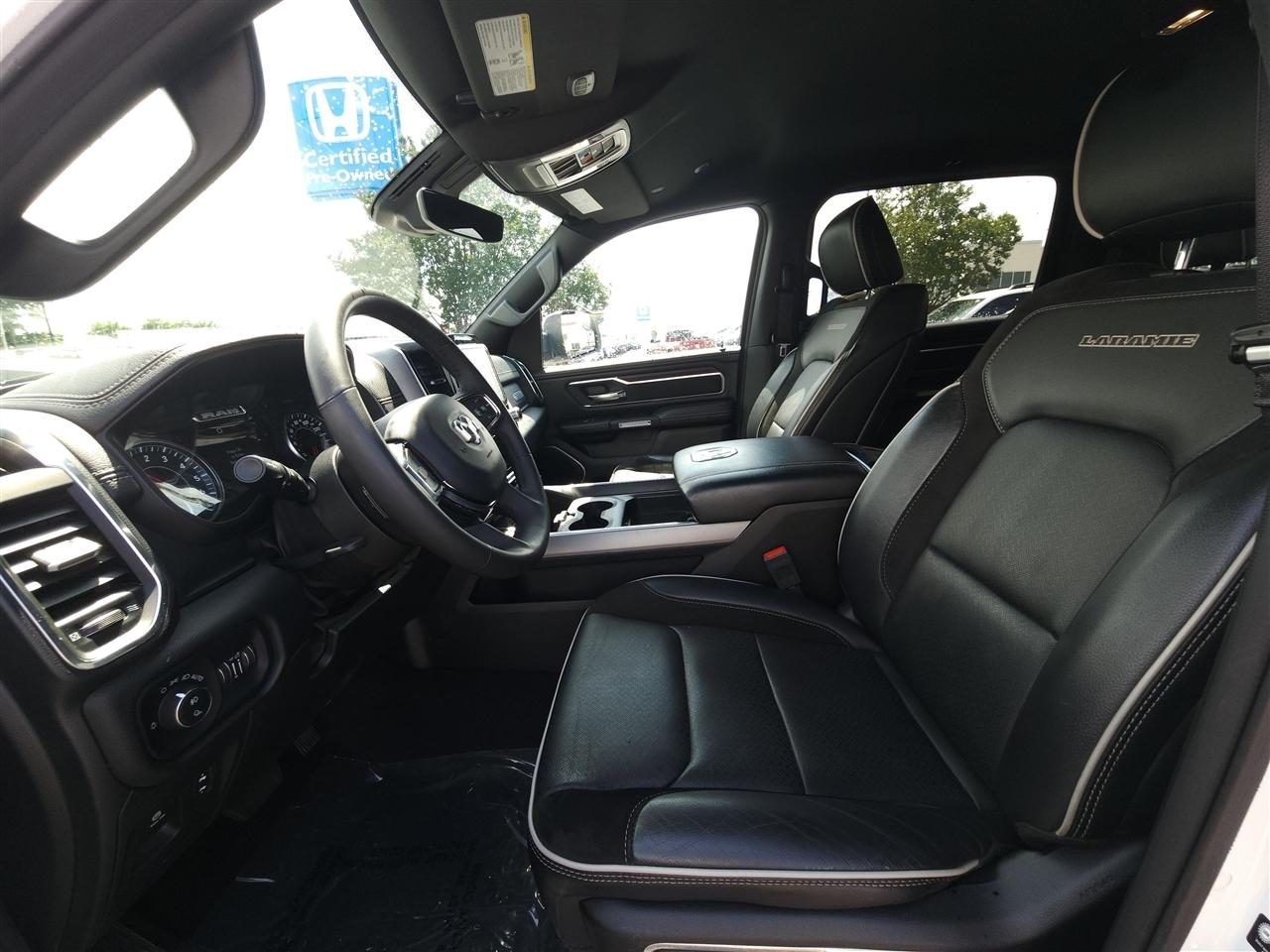RAM 1500 Laramie Crew Cab SWB 4WD 2025