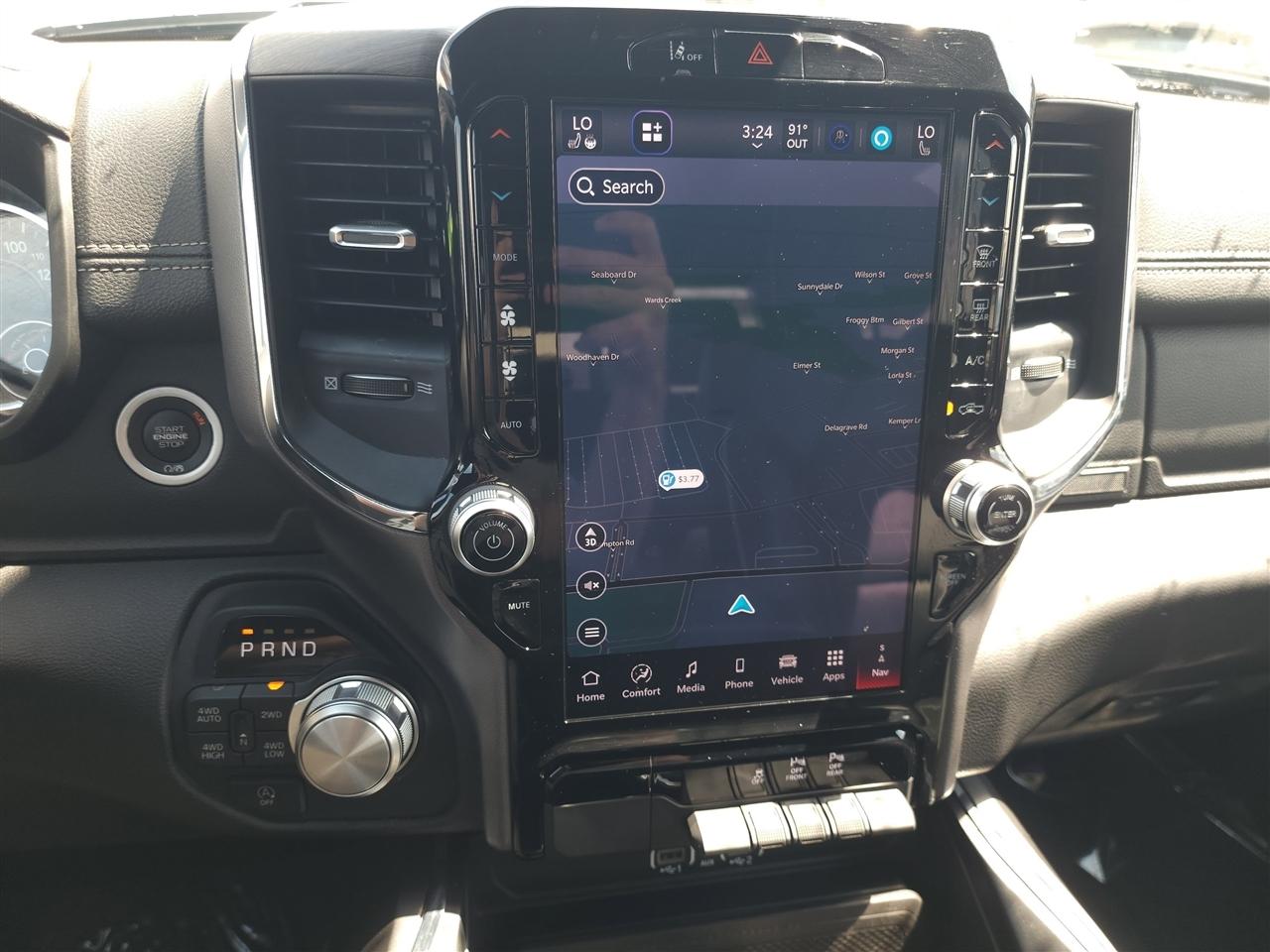 RAM 1500 Laramie Crew Cab SWB 4WD 2025