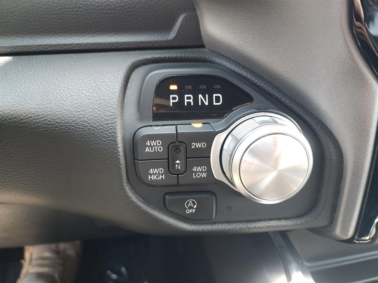 RAM 1500 Laramie Crew Cab SWB 4WD 2025
