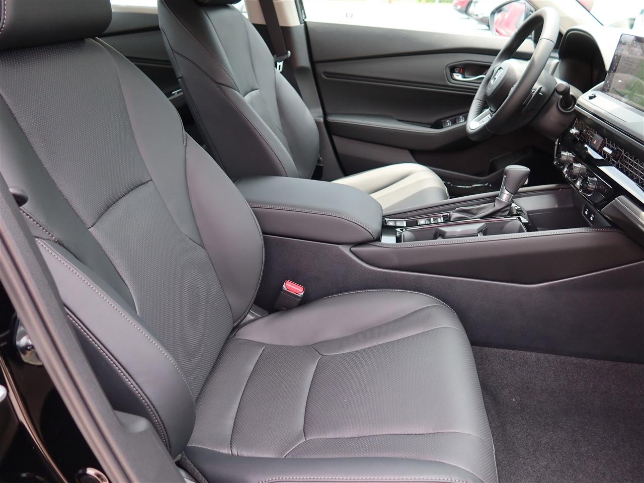 Honda Accord Touring Hybrid 2026