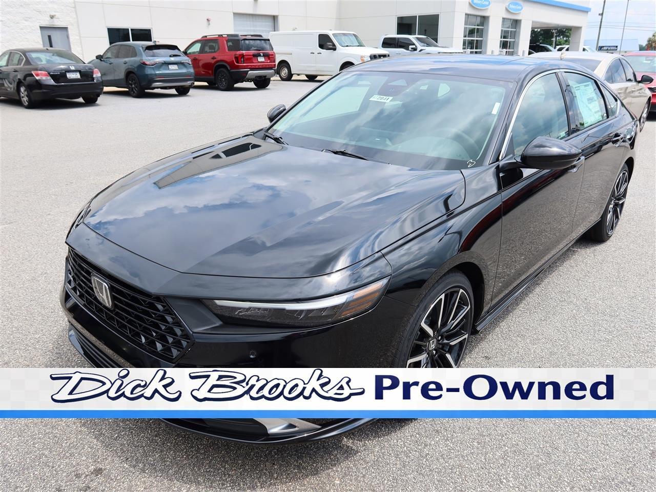 Honda Accord Touring Hybrid 2026