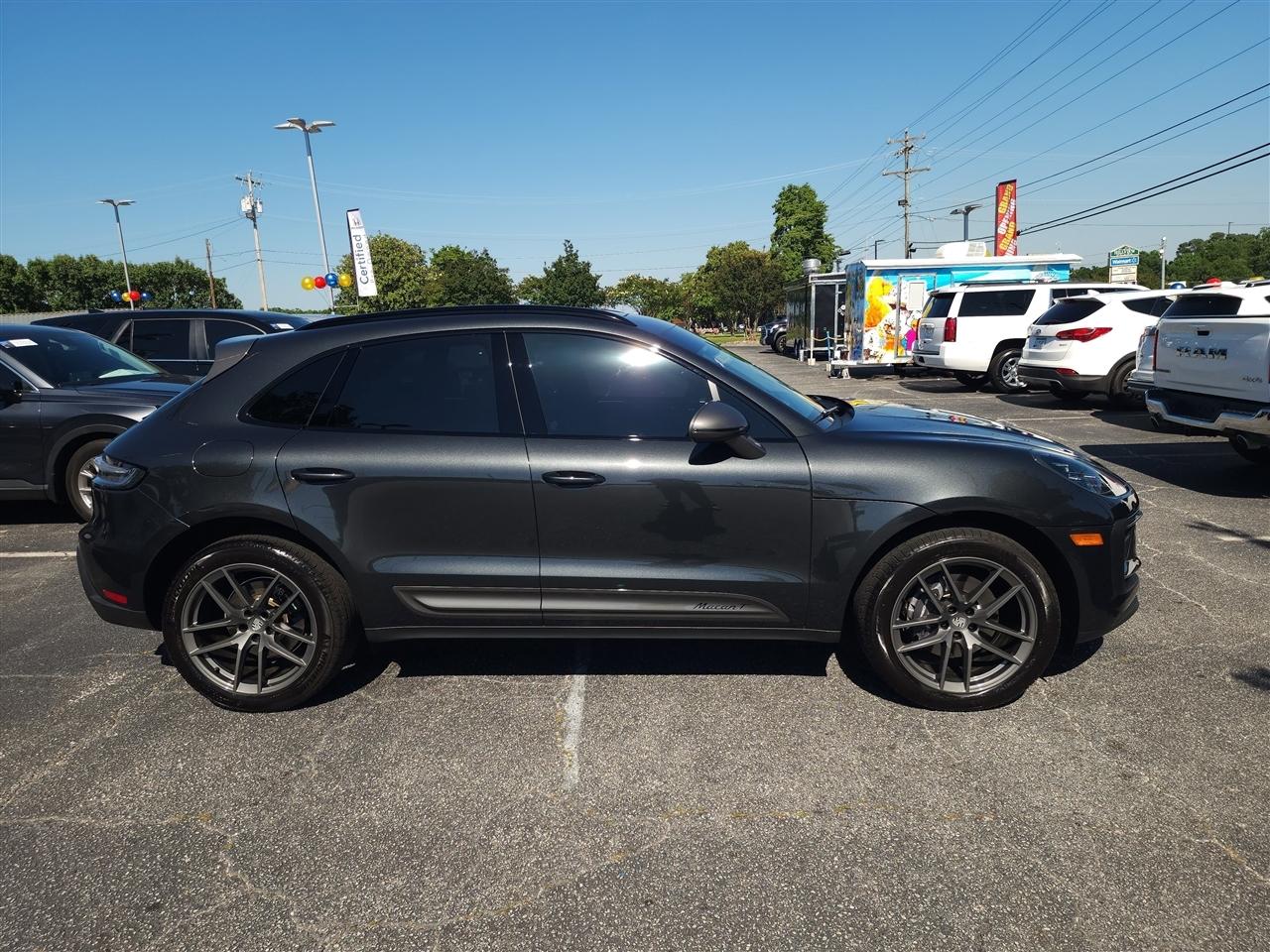 Porsche Macan Base 2025