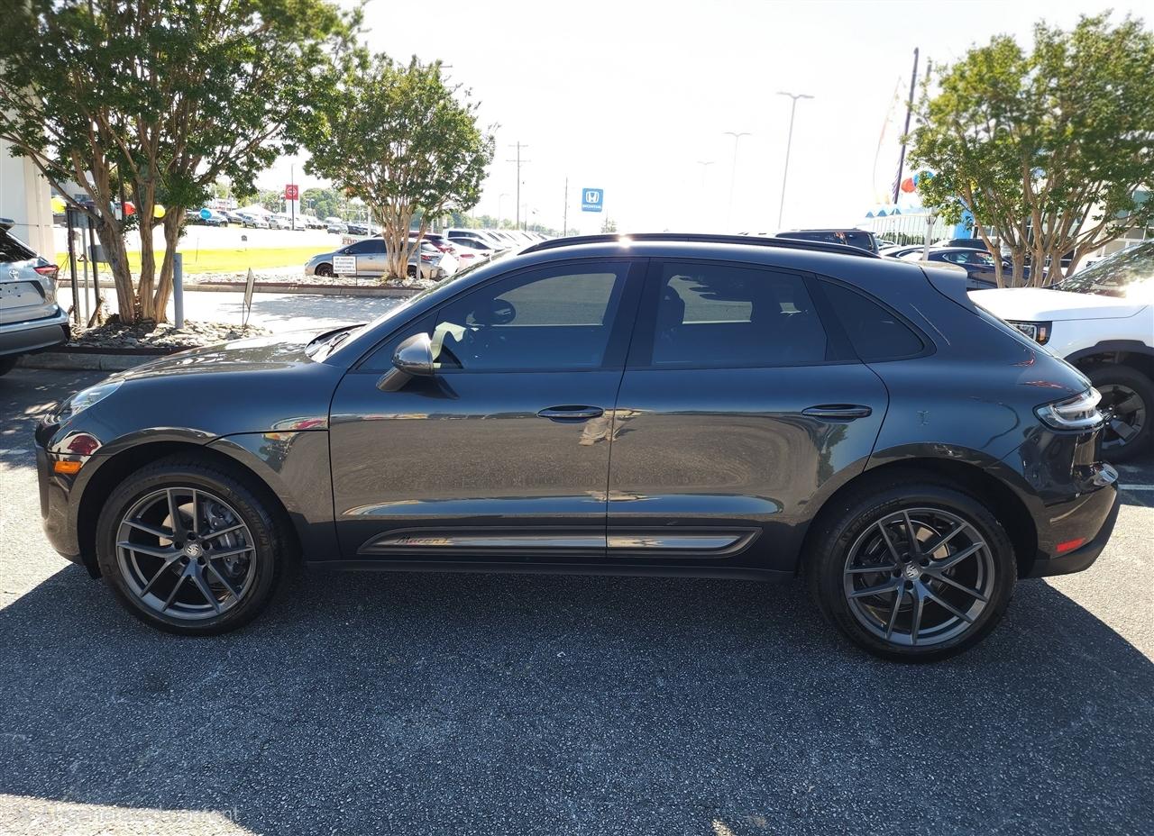 Porsche Macan Base 2025