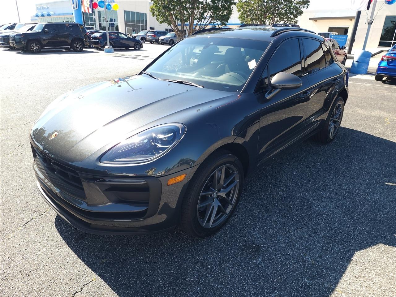 Porsche Macan Base 2025