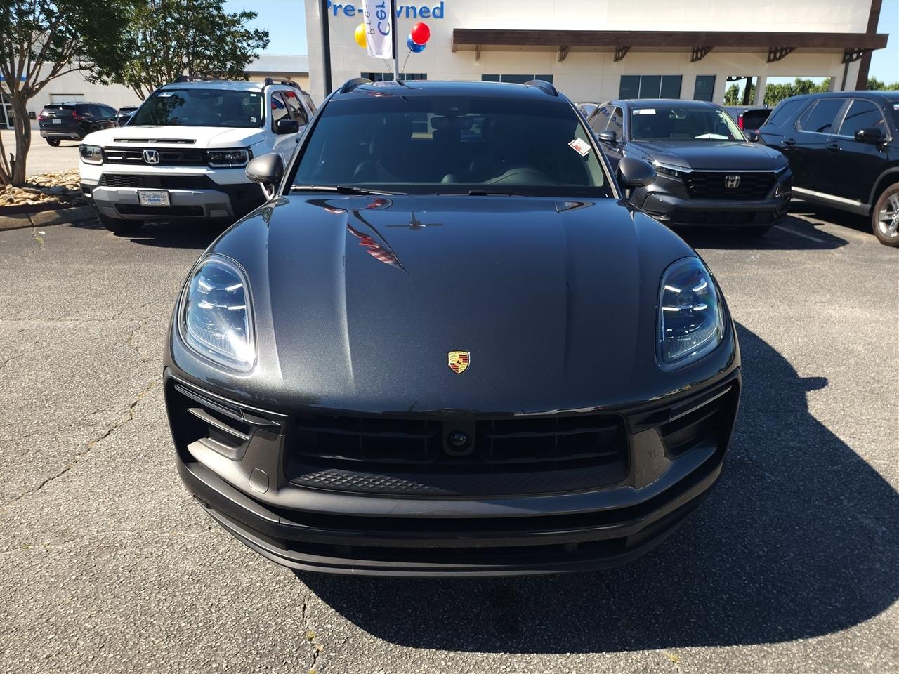 Porsche Macan Base 2025