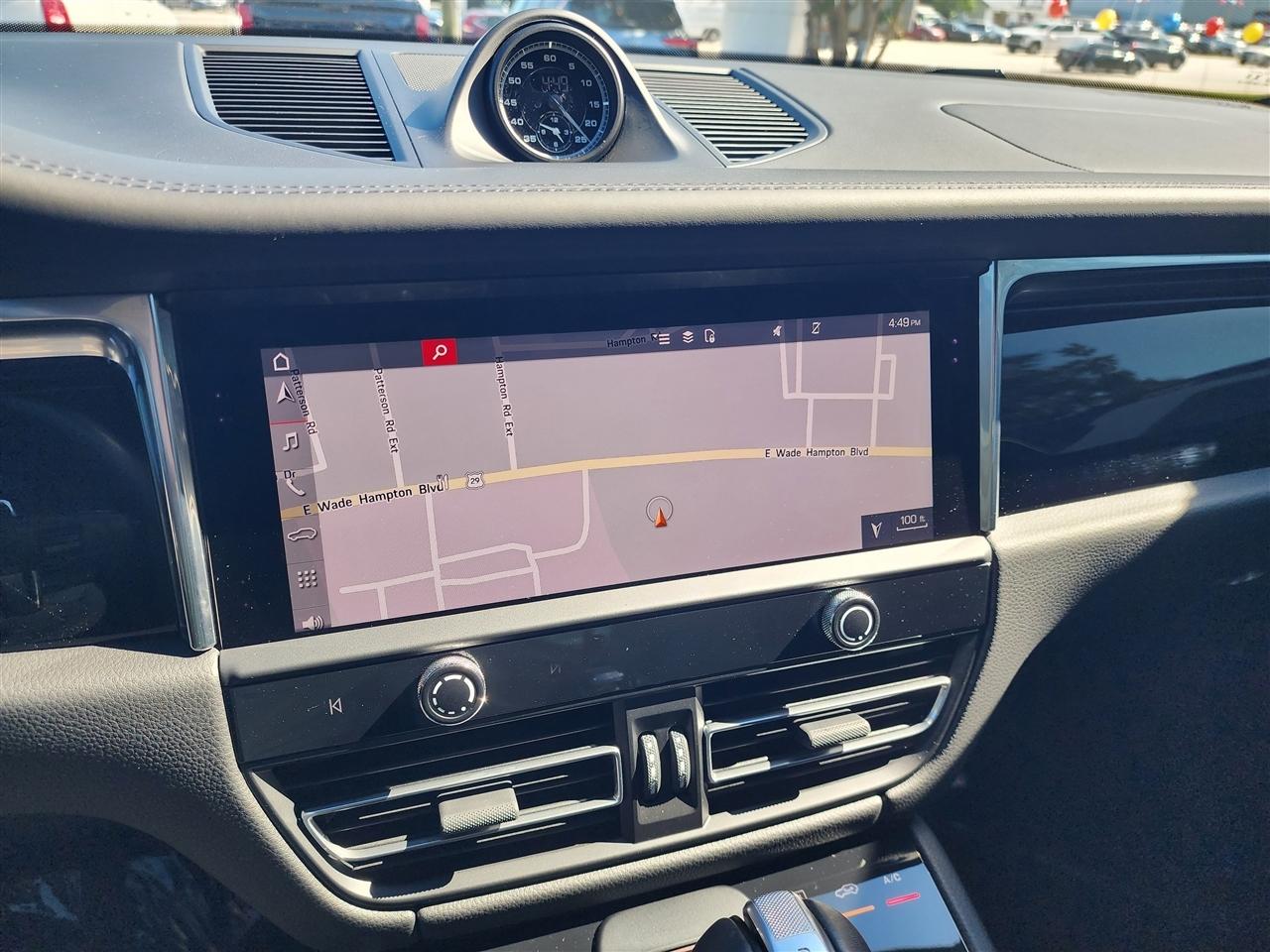 Porsche Macan Base 2025