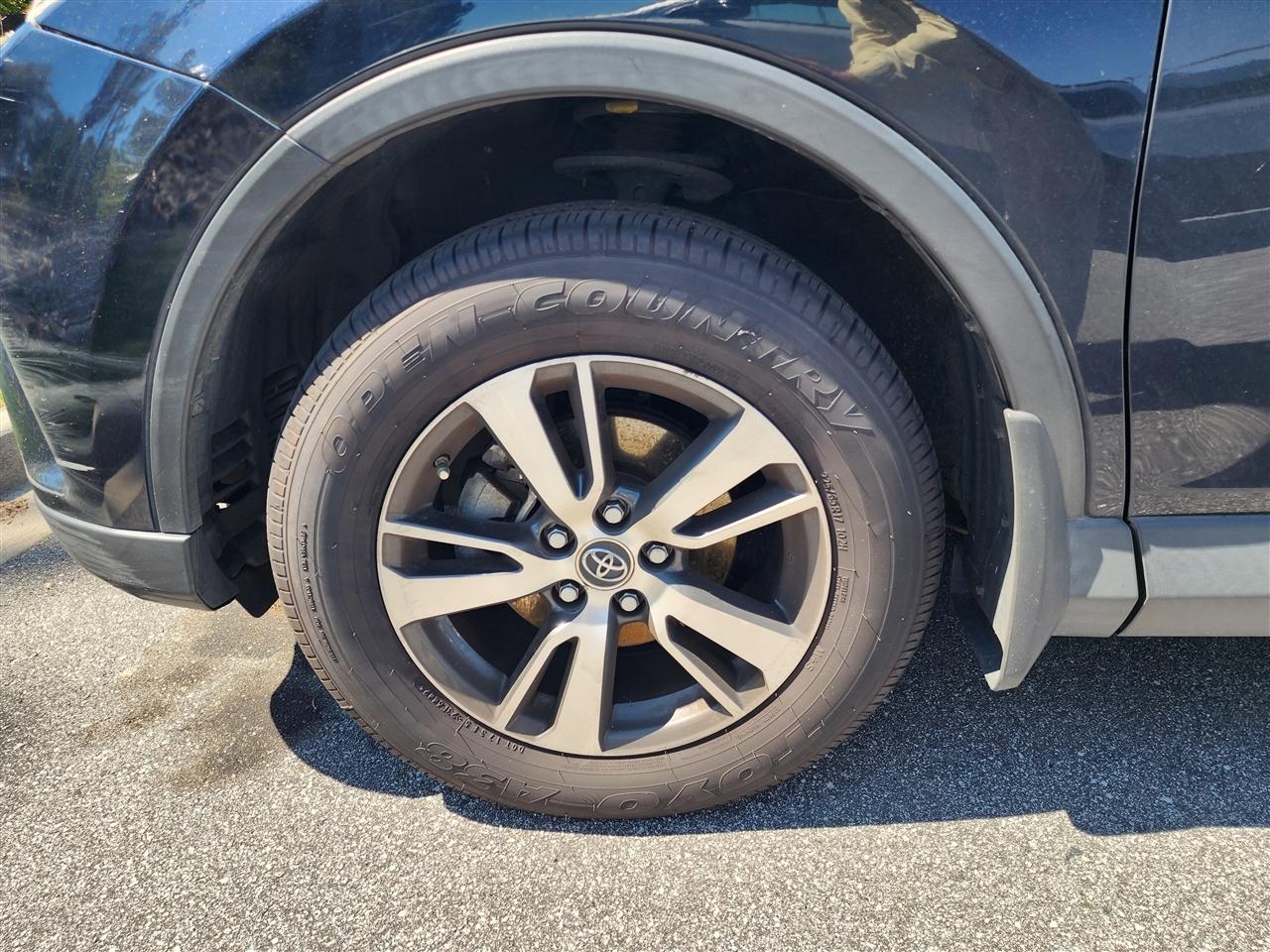 Toyota RAV4 XLE AWD 2017