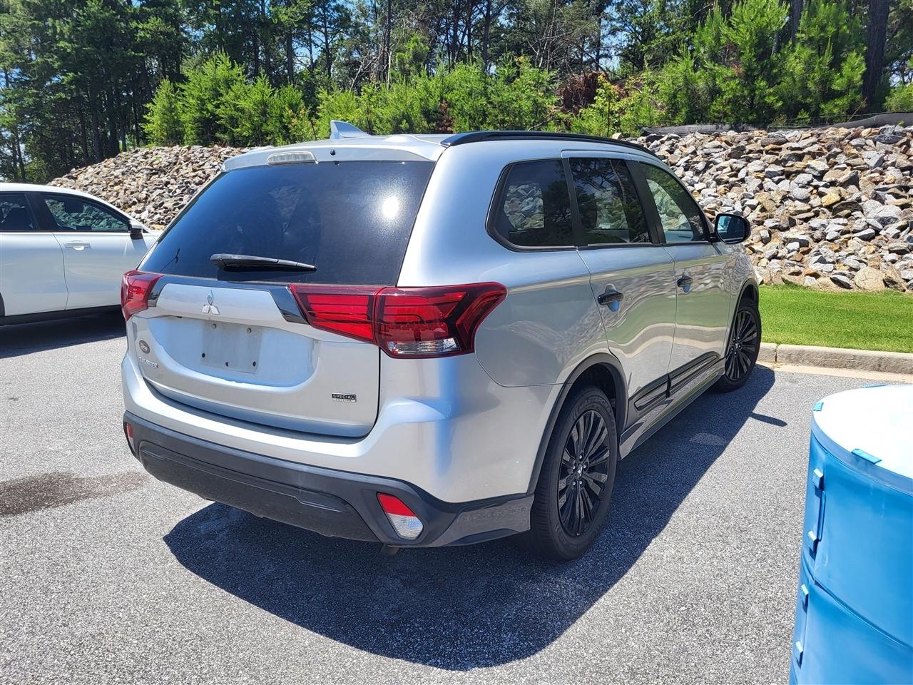 Mitsubishi Outlander SE 2WD 2020
