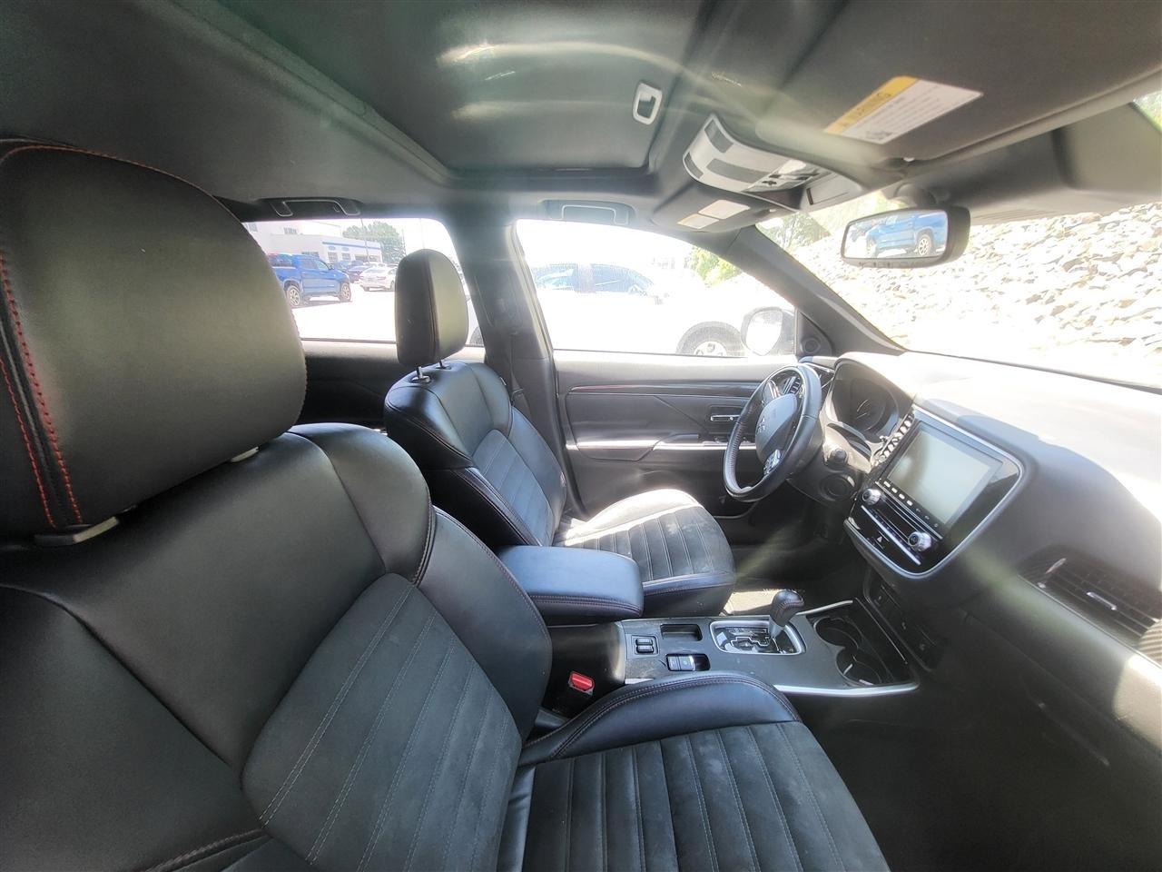 Mitsubishi Outlander SE 2WD 2020