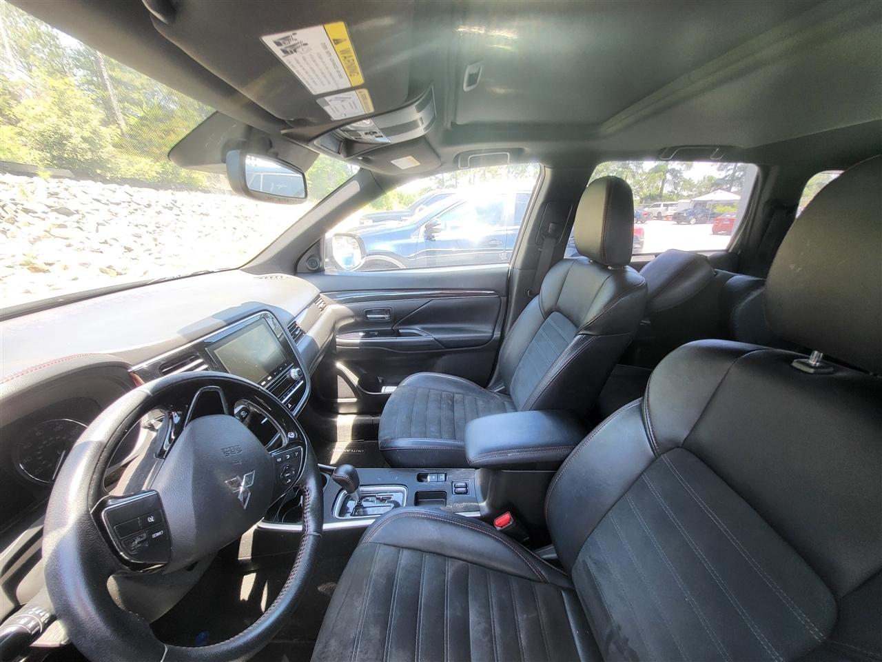 Mitsubishi Outlander SE 2WD 2020
