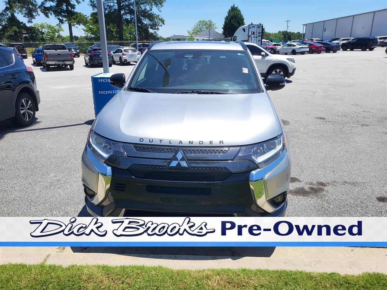 Mitsubishi Outlander SE 2WD 2020