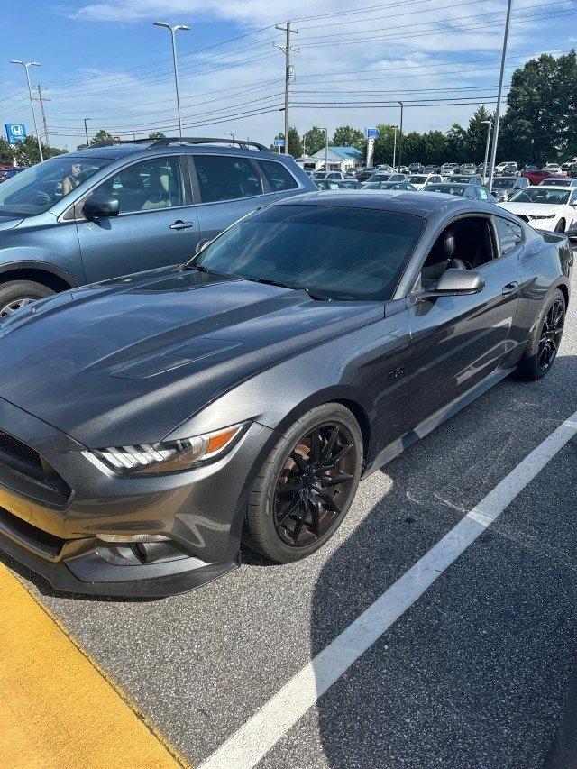 Ford Mustang GT Premium Coupe 2017