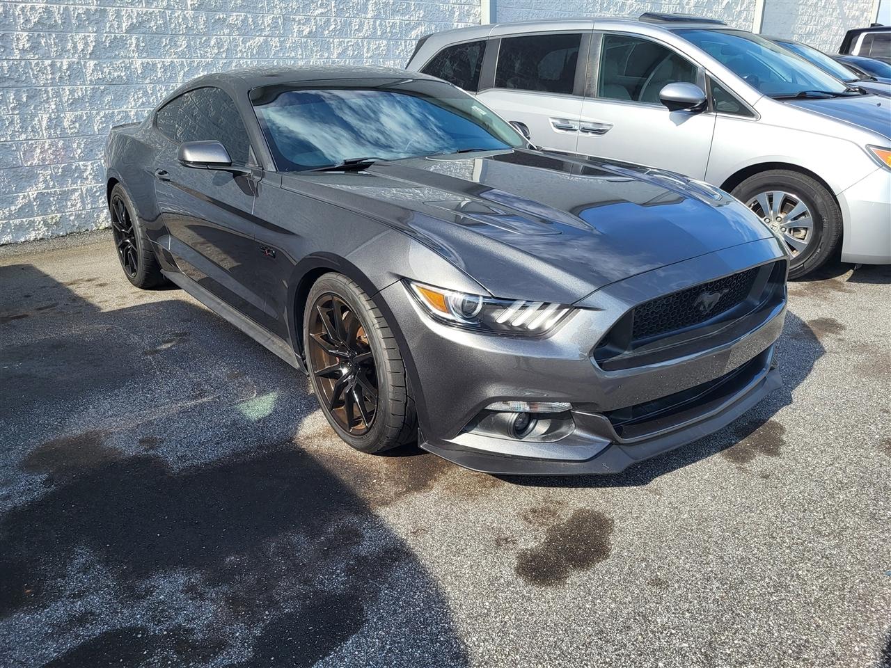 Ford Mustang GT Premium Coupe 2017