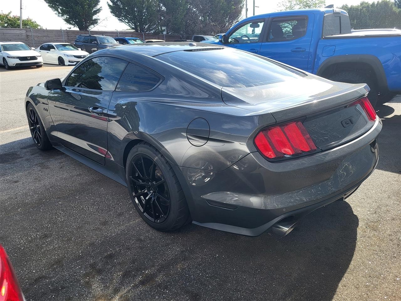 Ford Mustang GT Premium Coupe 2017