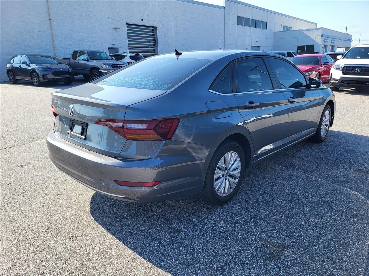 Volkswagen Jetta 1.4T S 6M 2019