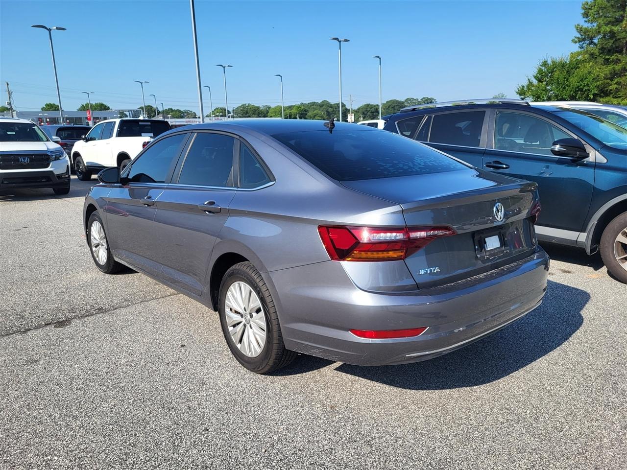 Volkswagen Jetta 1.4T S 6M 2019