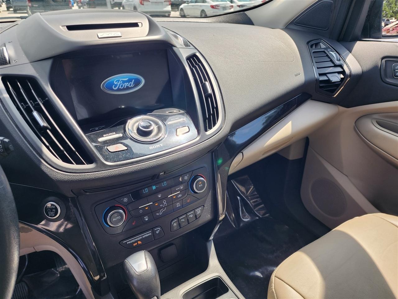 Ford Escape  2017