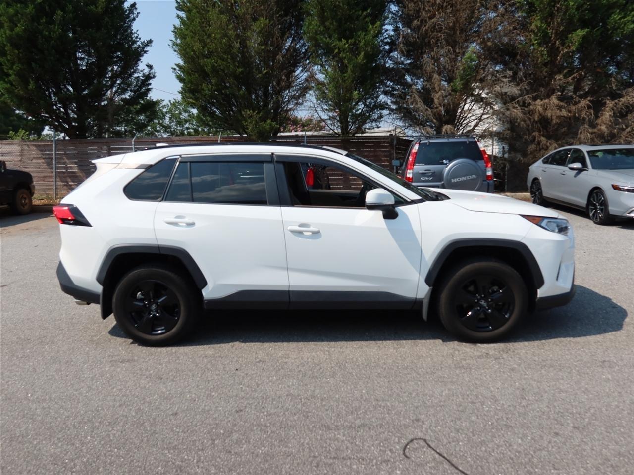 Toyota RAV4 XLE AWD 2019