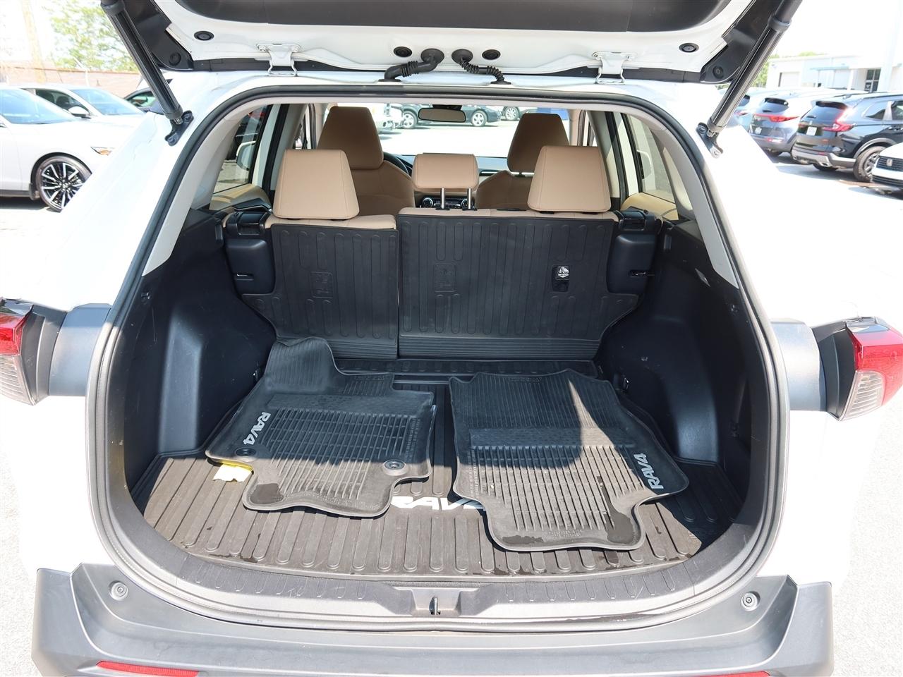 Toyota RAV4 XLE AWD 2019