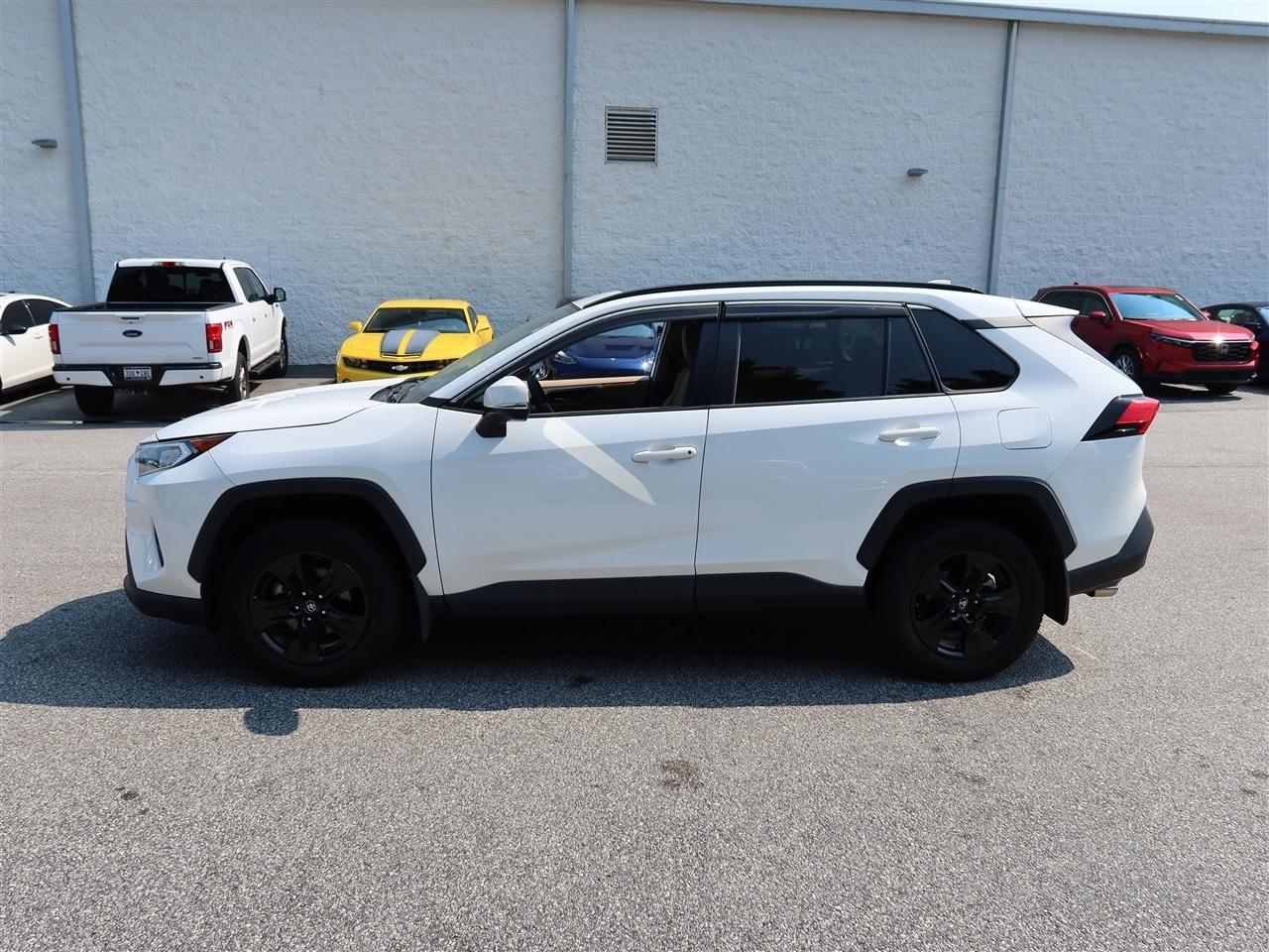 Toyota RAV4 XLE AWD 2019