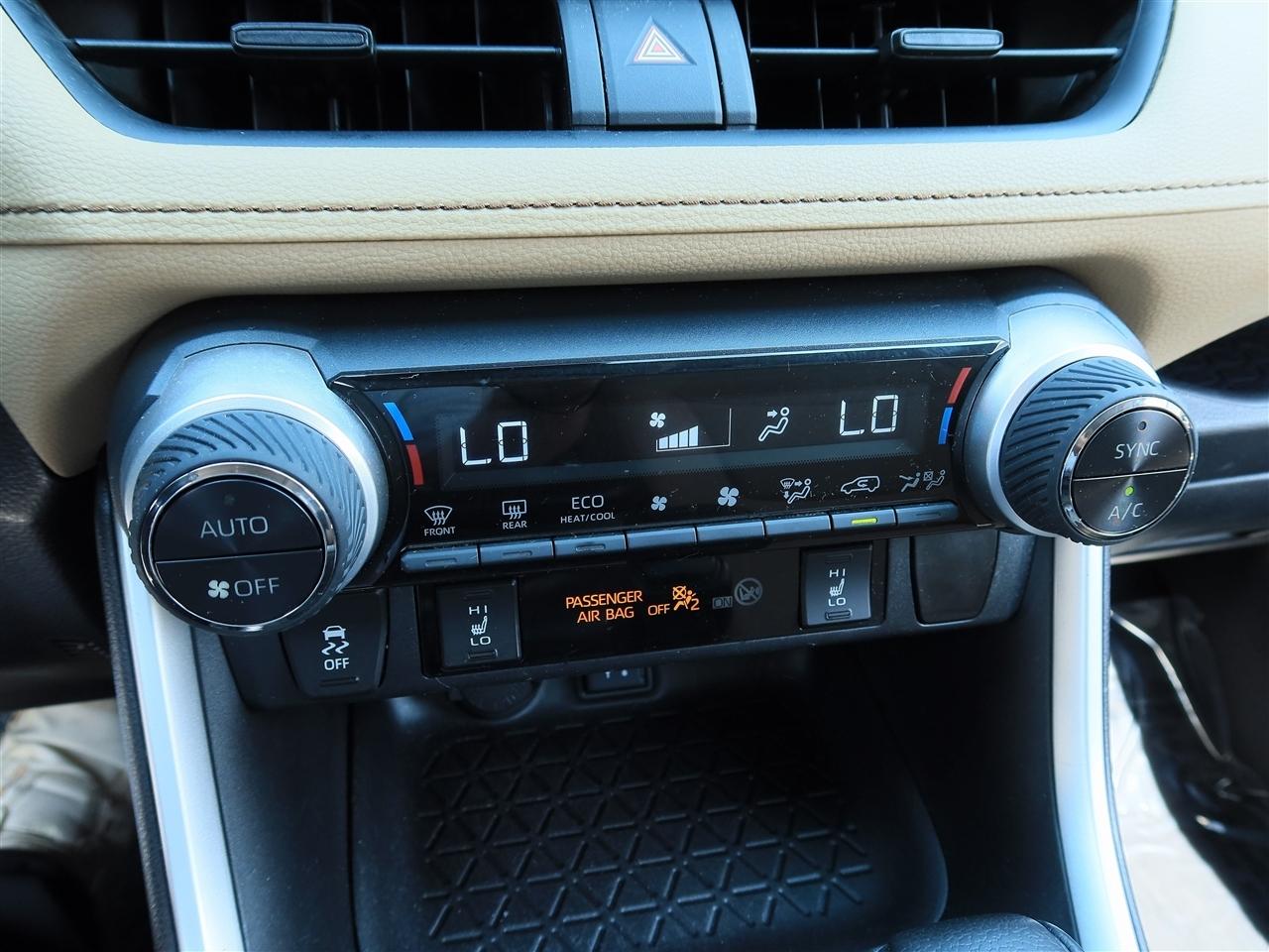 Toyota RAV4 XLE AWD 2019