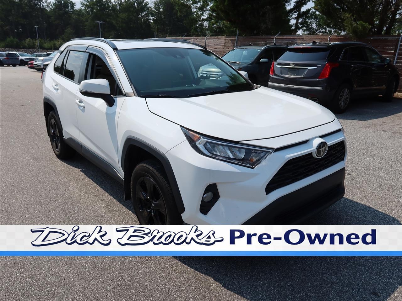 Toyota RAV4 XLE AWD 2019