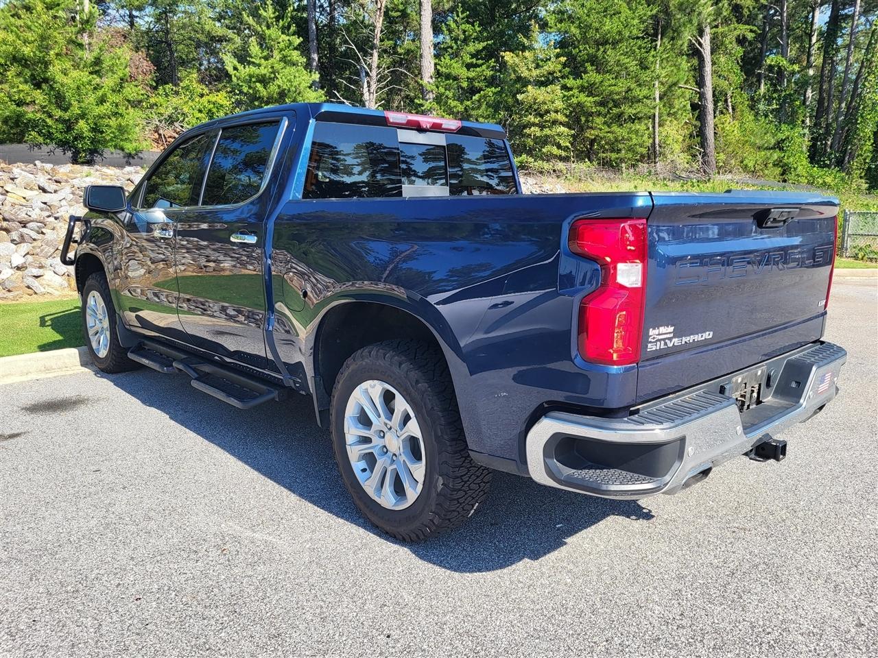 Chevrolet Silverado 1500 LTZ Crew Cab 4WD 2023