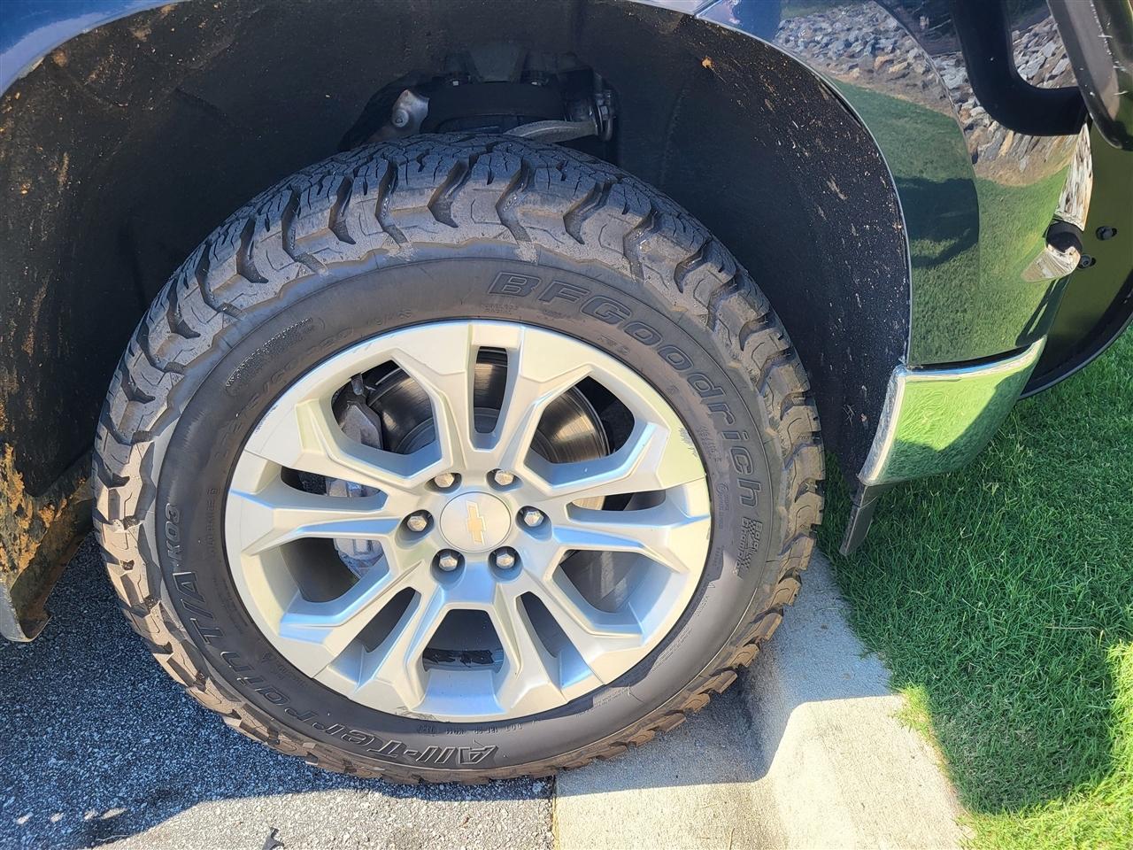 Chevrolet Silverado 1500 LTZ Crew Cab 4WD 2023