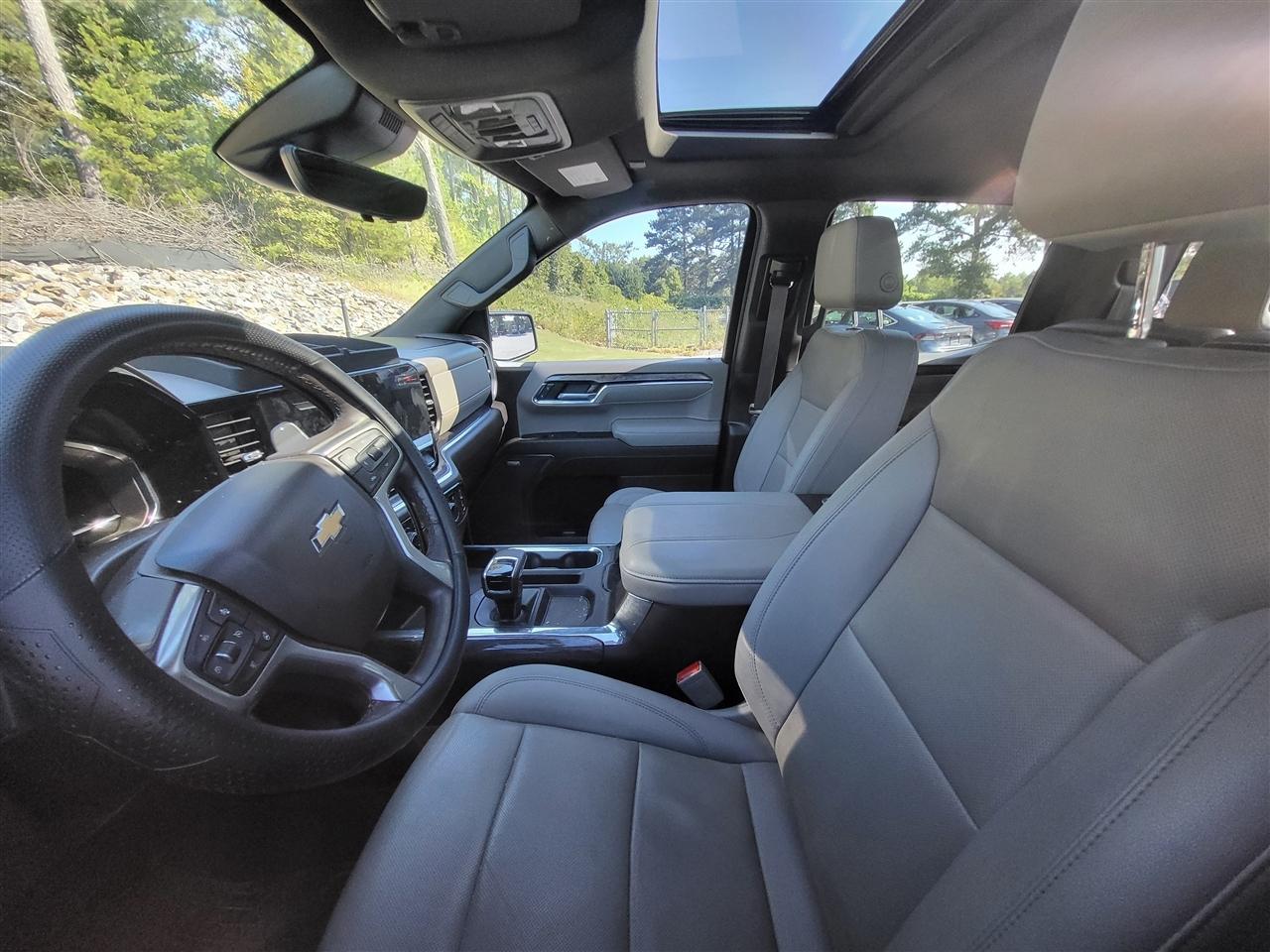 Chevrolet Silverado 1500 LTZ Crew Cab 4WD 2023