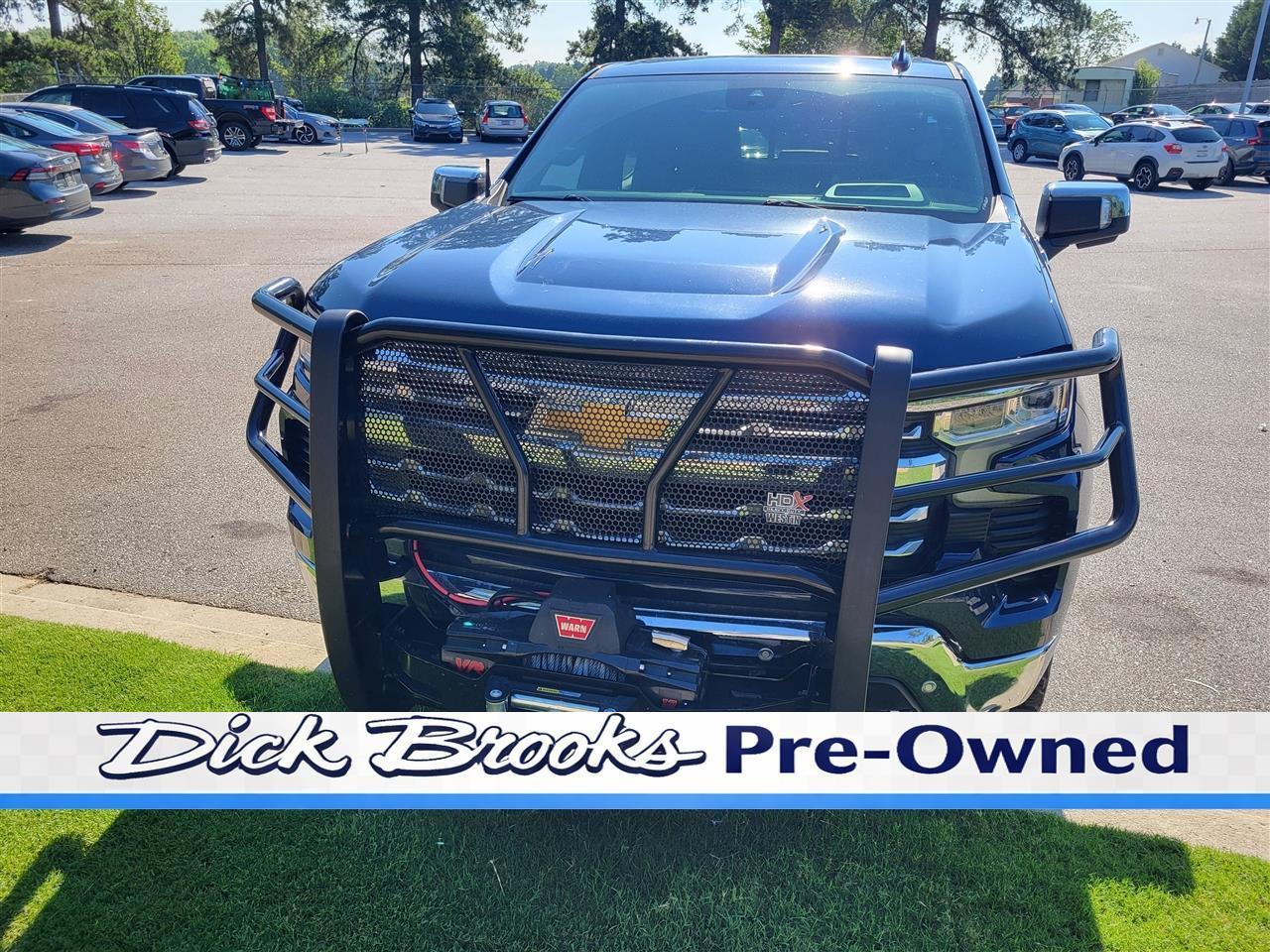 2023 Chevrolet Silverado 1500 LTZ Crew Cab 4WD