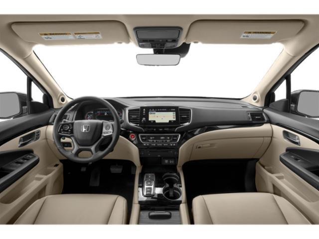 Honda Pilot Touring AWD w/Rear Captains Chairs 2022