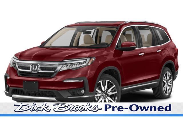 Honda Pilot Touring AWD w/Rear Captains Chairs 2022